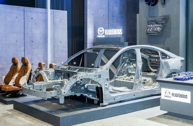 「四好」旗舰 安全共鉴 MAZDA EZ-6安全挑战拆车大揭秘
